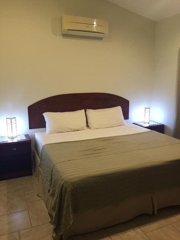 Guest House Playa Flamingo Esterno foto